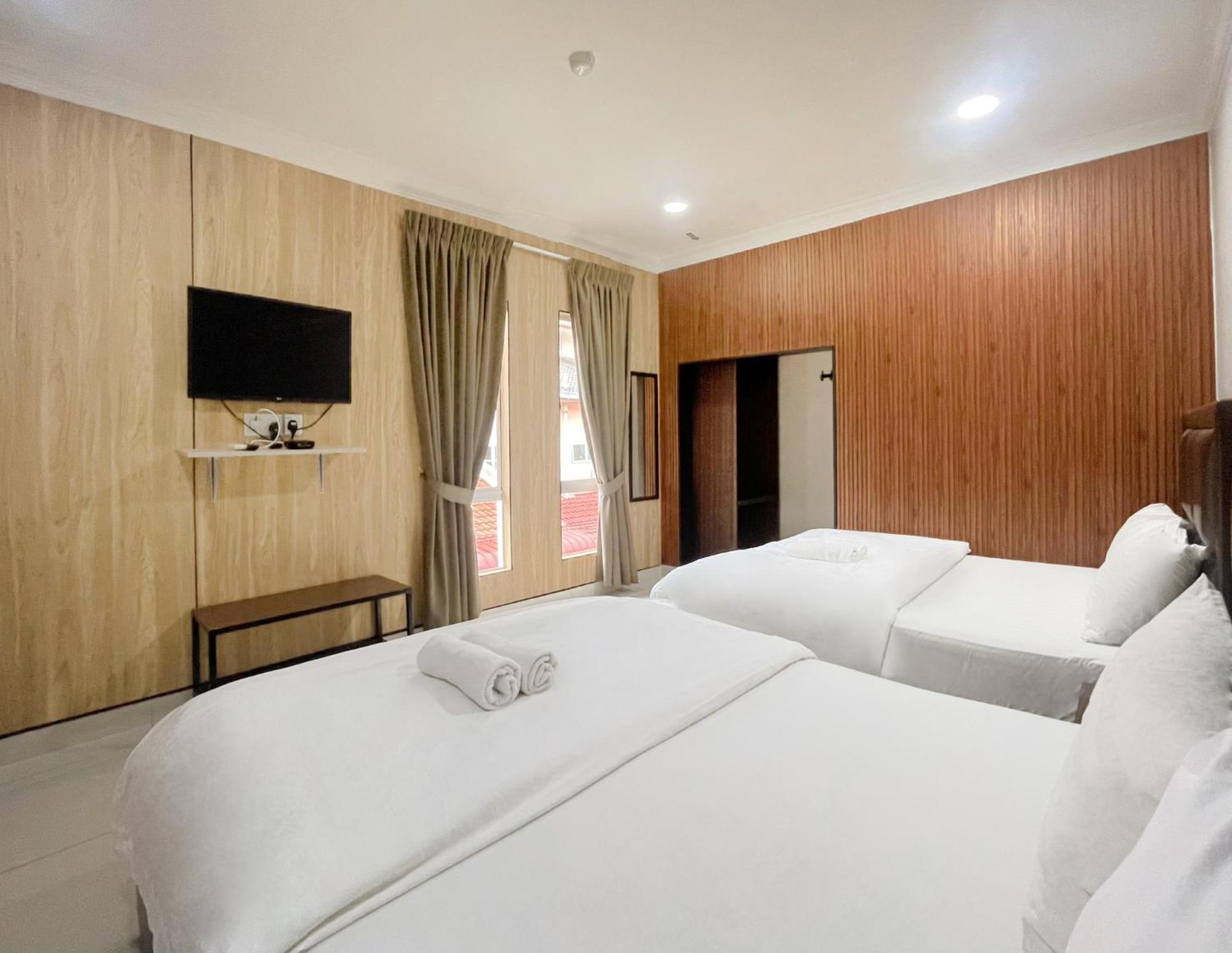 Hilltop Tanjung Malim Hotel 2*